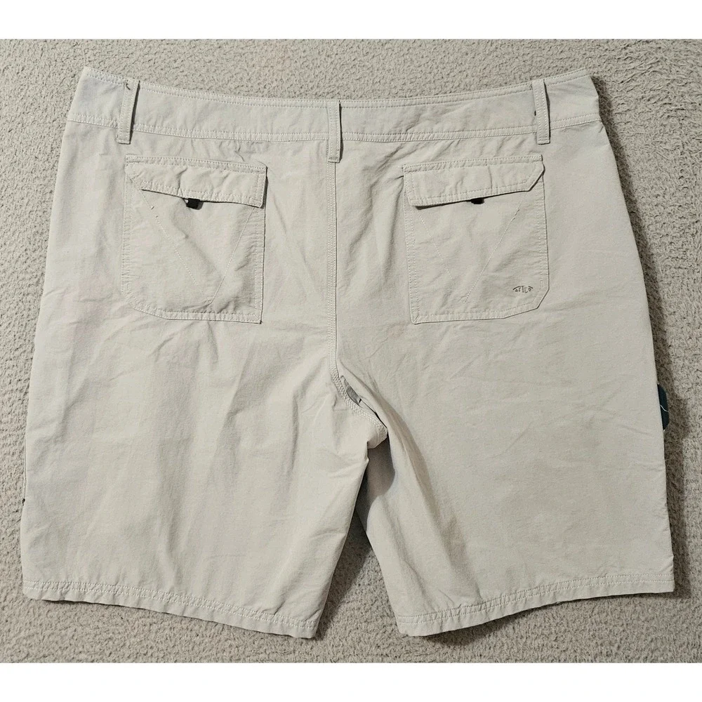 AFTCO Boardshorts Men's 42‎ x 10 Gray Fishing Pockets Stretch Outdoor Nylon Pool